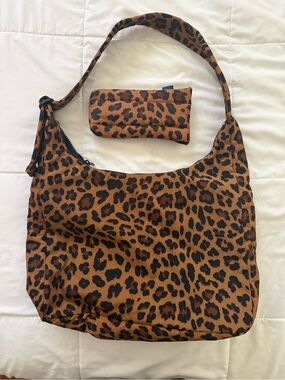 Baggu Leopard Print Nylon Shoulder Bag with Matching Sunglasses Pouch